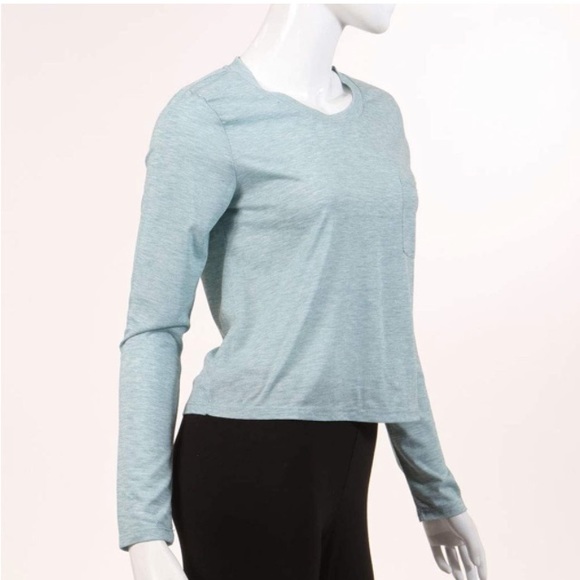 Tresics Women's Trendy Basic Long Sleeve Crew Neck Cropped Top Malibu Green - Picture 2 of 5